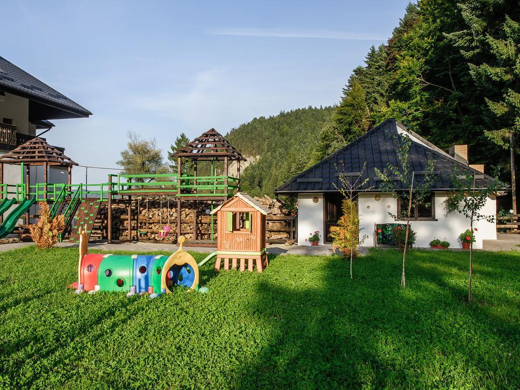 La Conac In Bucovina Gura Humorului Exterior photo