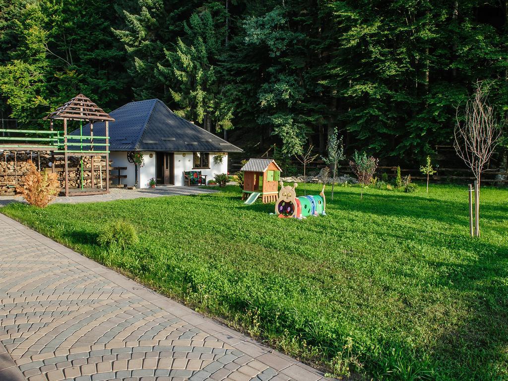 La Conac In Bucovina Gura Humorului Exterior photo