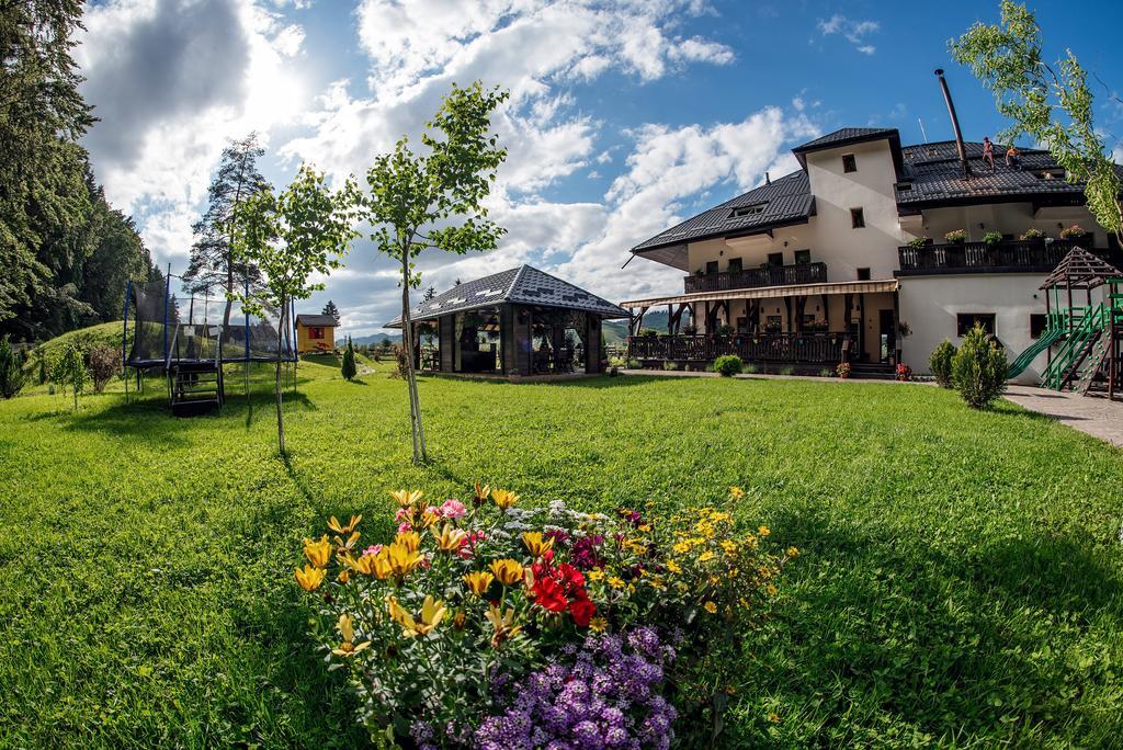 La Conac In Bucovina Gura Humorului Exterior photo